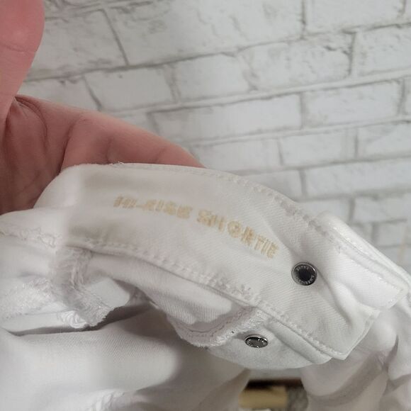 AEO hi-rise shortie white shorts - Picture 10 of 12